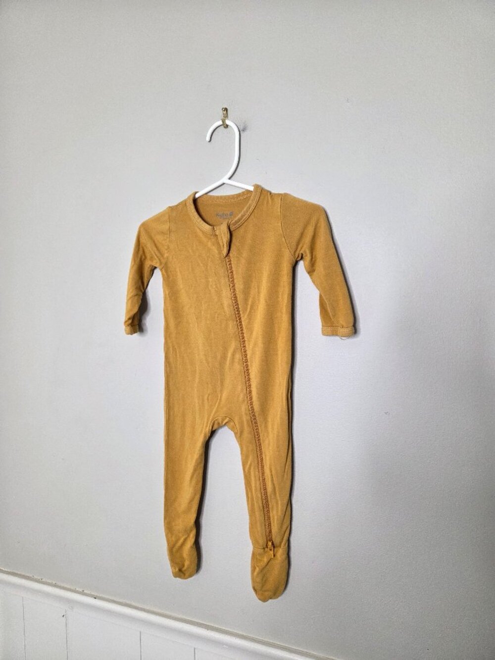 KYTE Solid Yellow Zip Sleeper